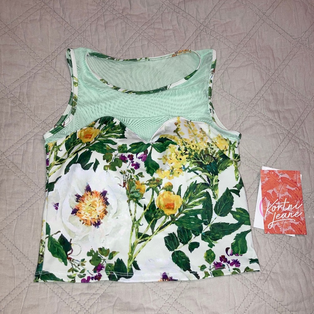 NWT Kortni Jeane XS whimsical floral swim top